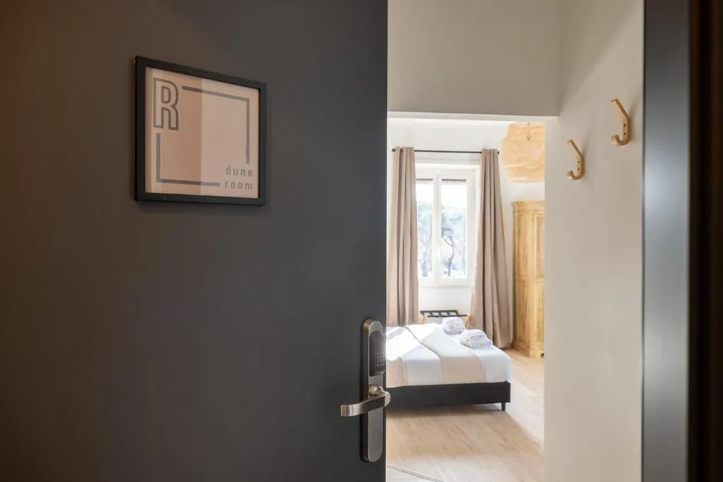 Camera Matrimoniale Superior — cRoma – guest house