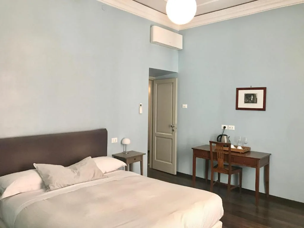 Superior Double Room - Dependance — B&B Santi Quattro Al Colosseo
