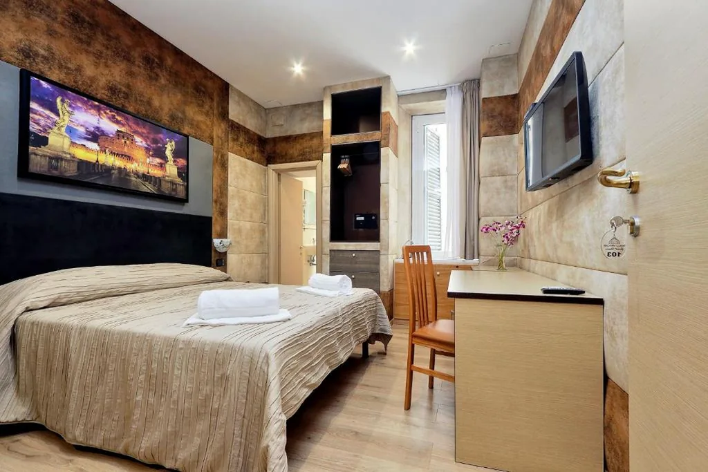 Camera Matrimoniale Superior — Gialli Vatican Guesthouse