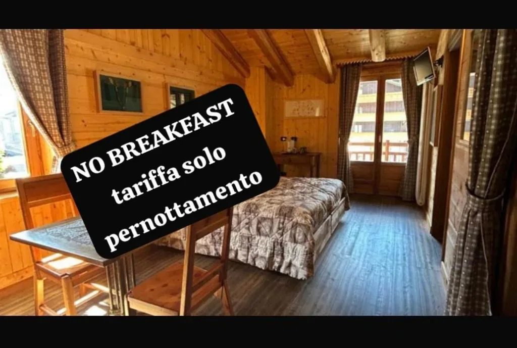Camera Matrimoniale Superior — HIBOU Chambres Affittacamere Cogne