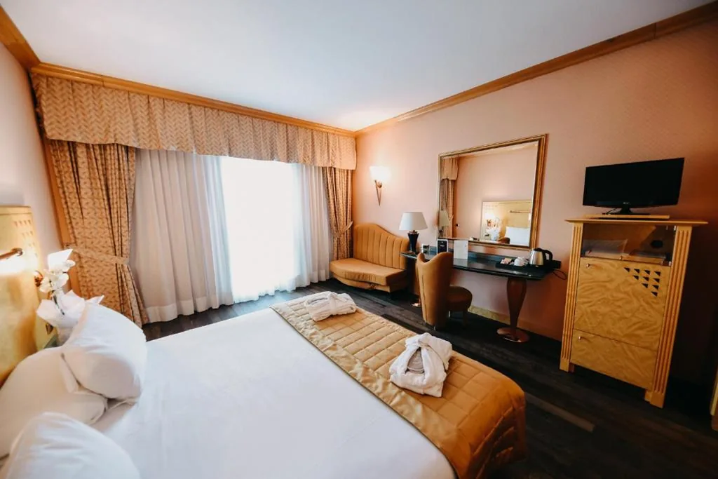 Camera Matrimoniale Superior — Hotel Antonella