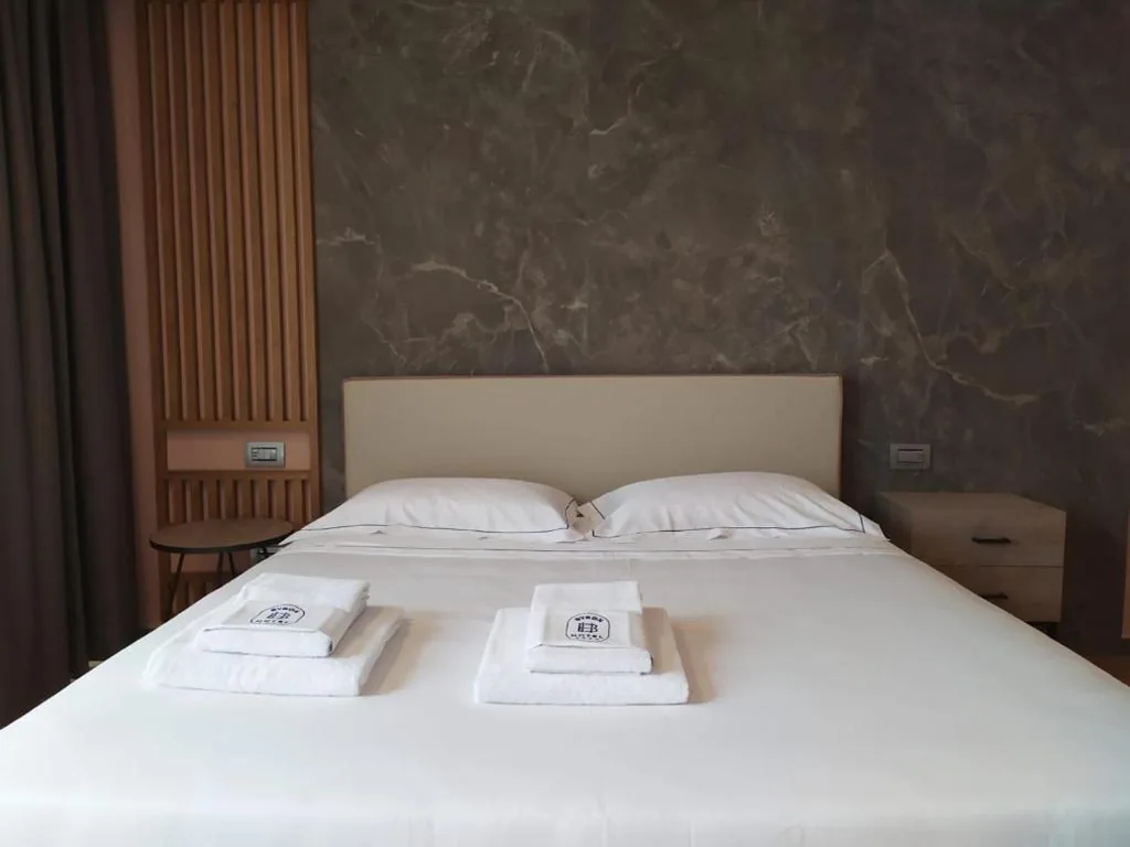 Camera Matrimoniale Superior — Hotel Byron