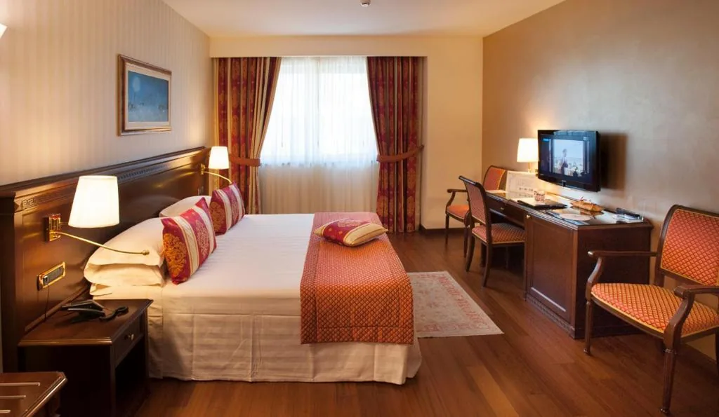 Superior Double Room — Hotel Calissano