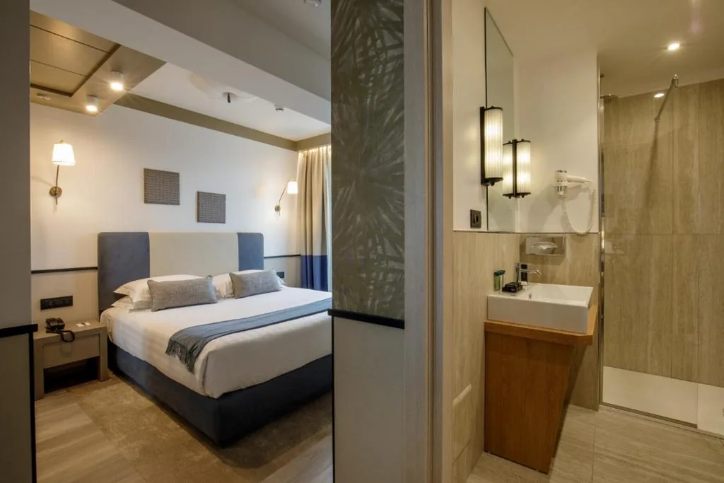 Superior Double Room — Hotel Domidea