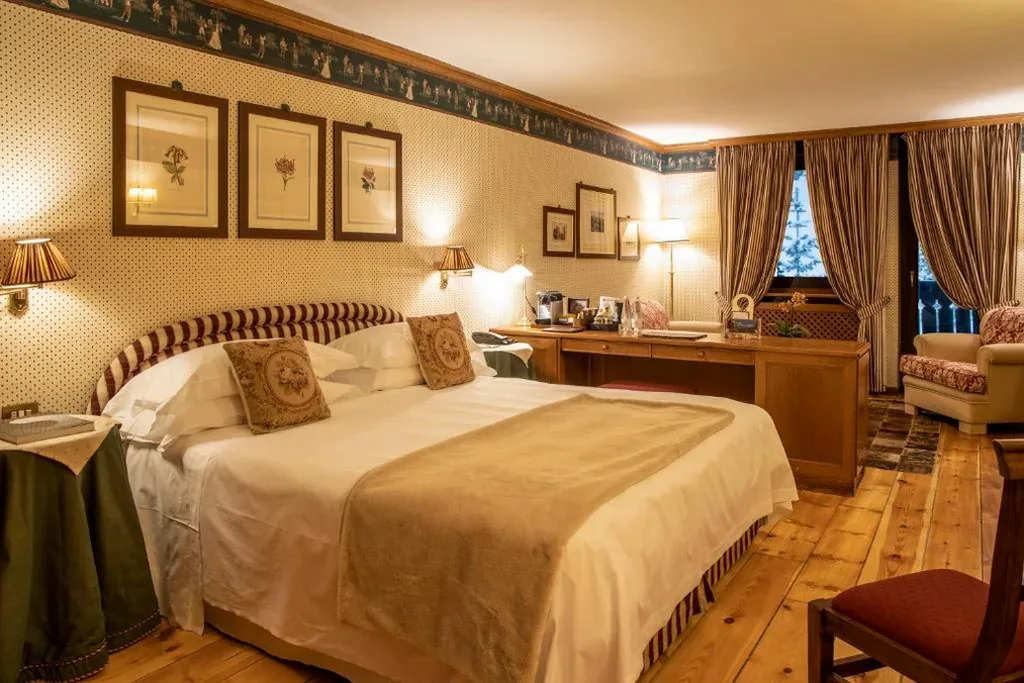 Superior Double Room — Hotel Hermitage Relais & Châteaux