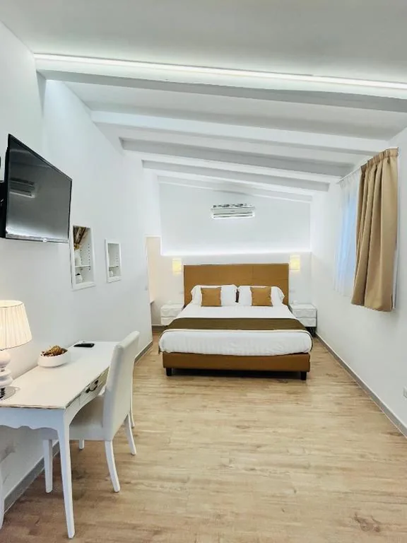 Superior Double Room — Hotel La Torraccia