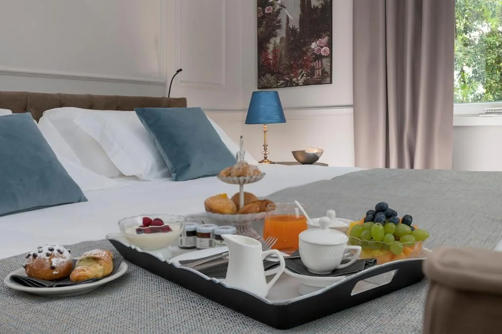 Camera Matrimoniale Superior — Hotel La Ville Rome