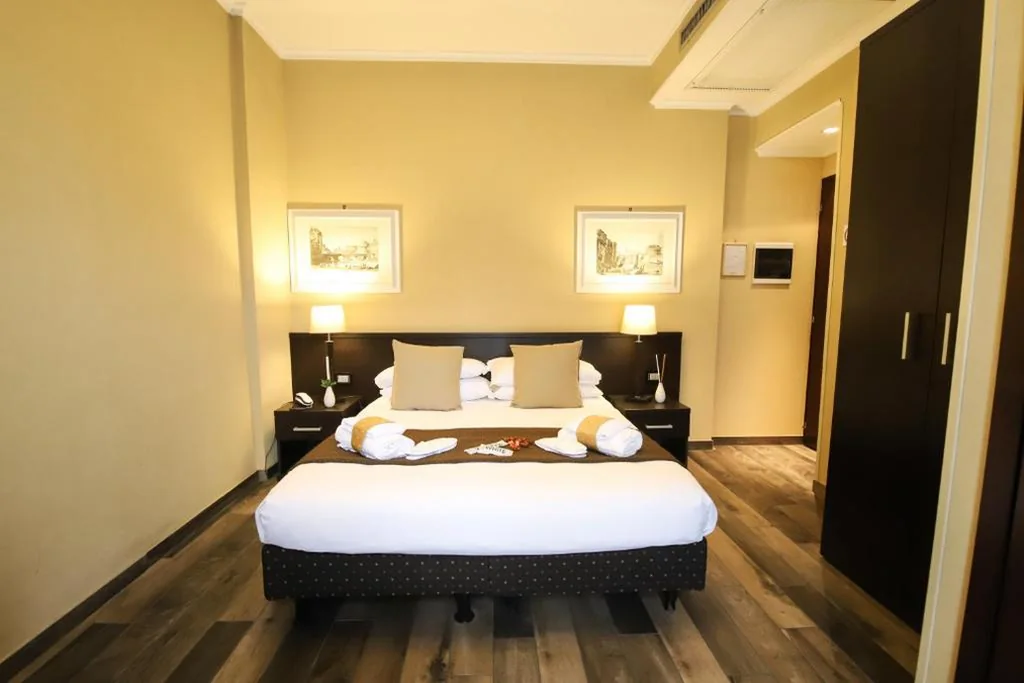 Superior Double Room — Hotel Latinum