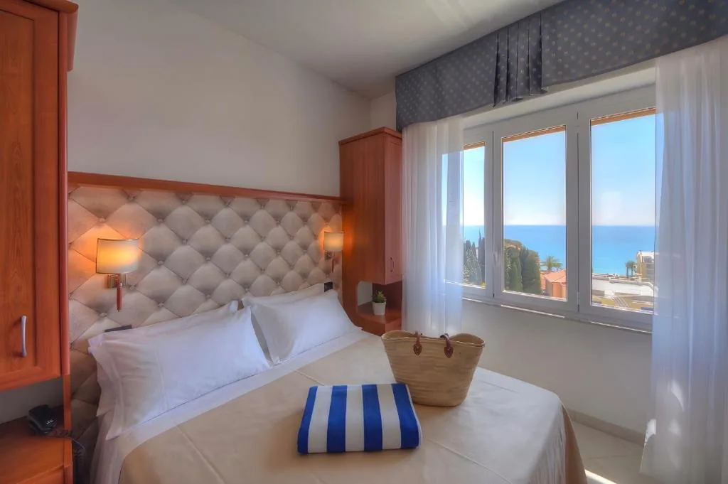 Superior Double Room — Hotel Noris