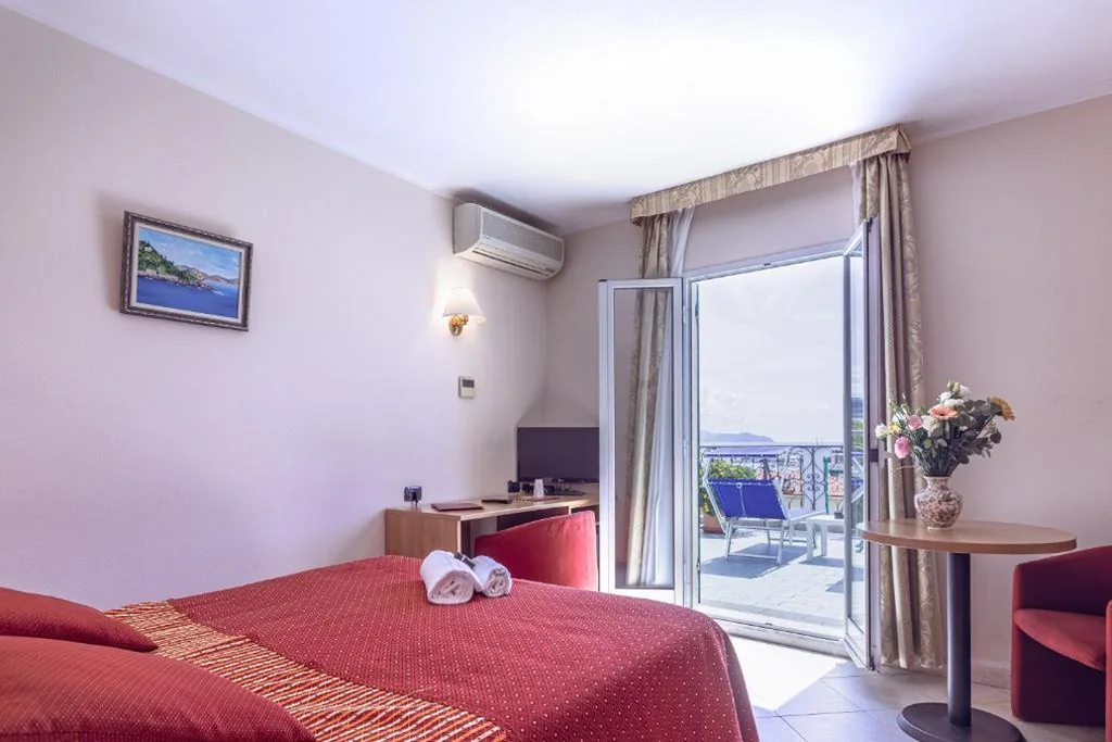 Superior Double Room — Hotel Stella
