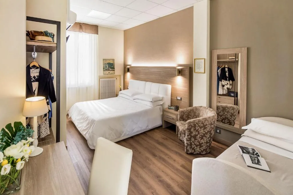 Camera Matrimoniale Superior — Hotel Tina