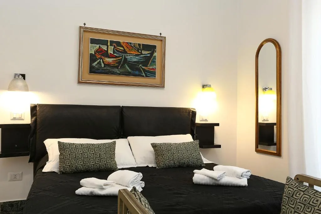 Camera Matrimoniale Superior — Houspitality Caesar Bed & Breakfast