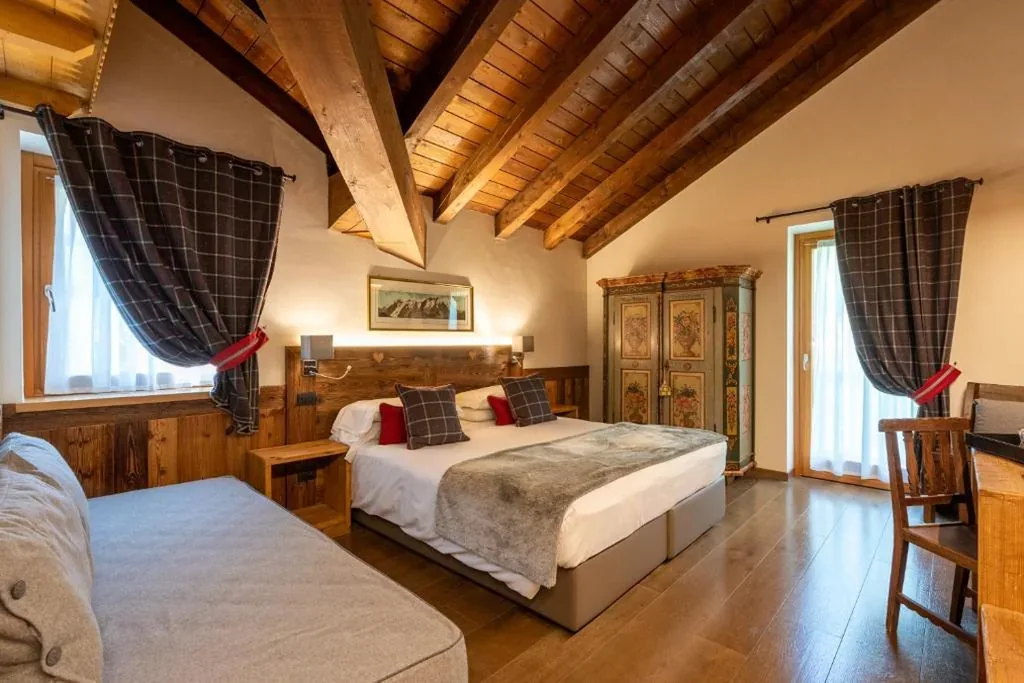 Superior Double Room — L’Abri des Amis