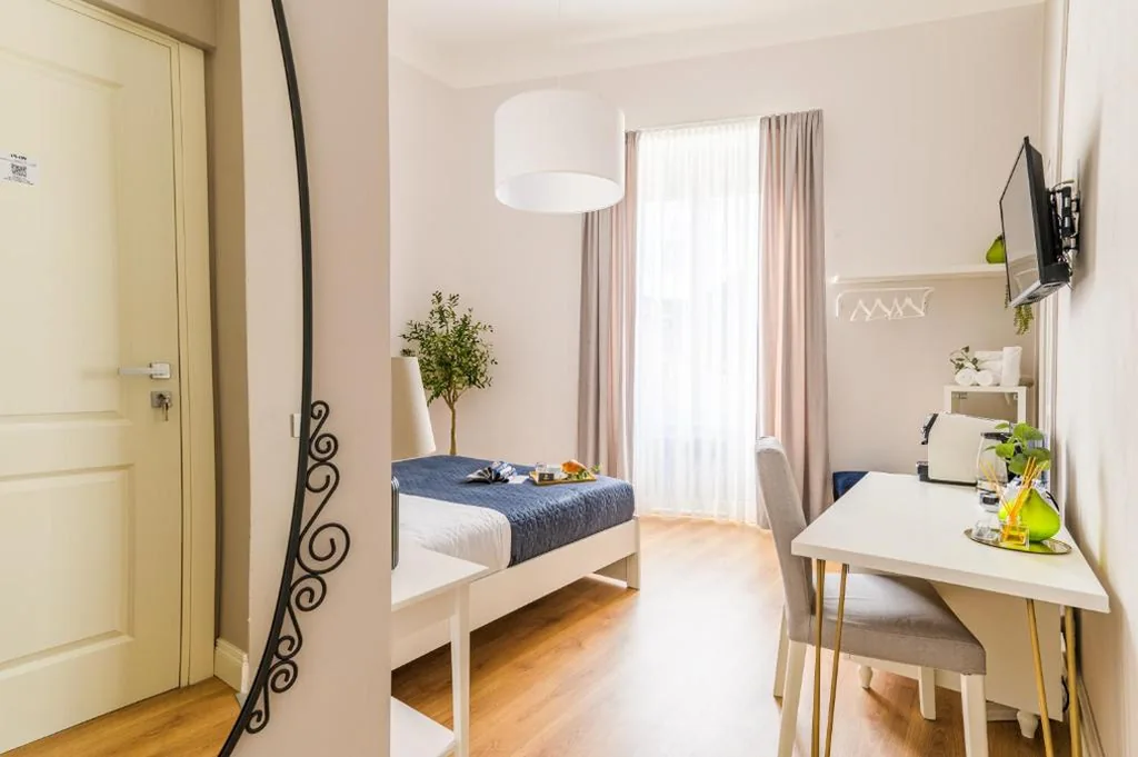 Superior Double Room — L’Opera Rooms & Suite