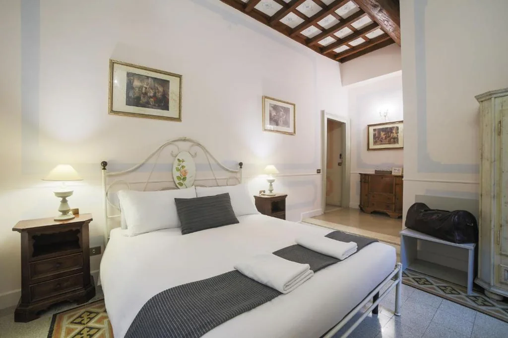 Superior Double Room — La Maison Dell’Orologio