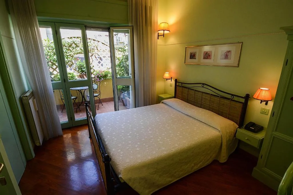 Superior Double Room — Lilium Boutique Hotel