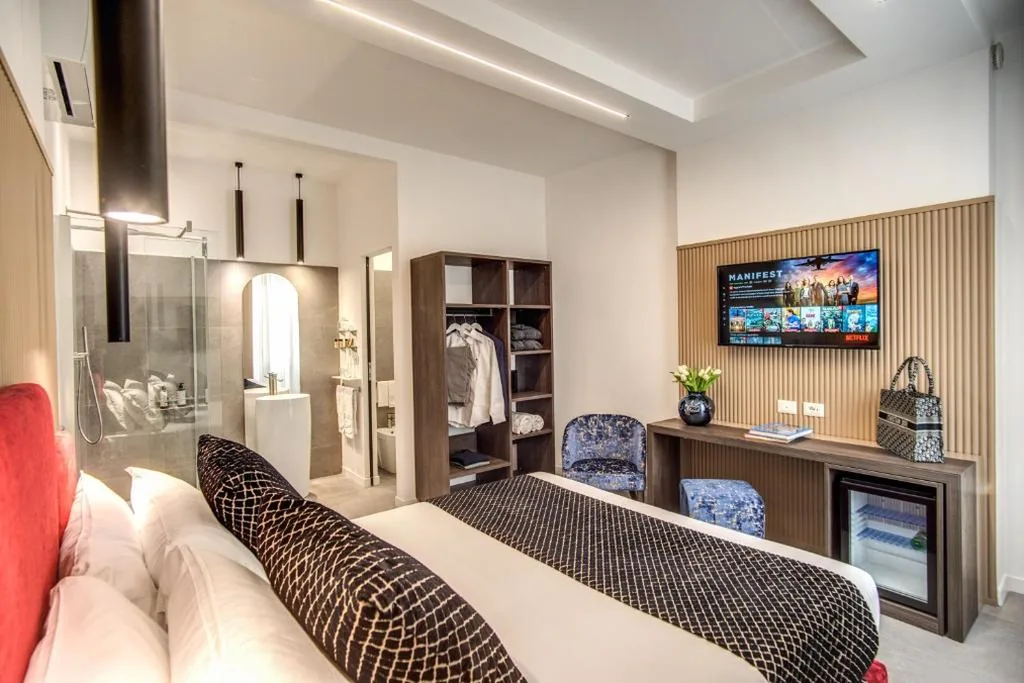 Superior Double Room — Little Queen Suite