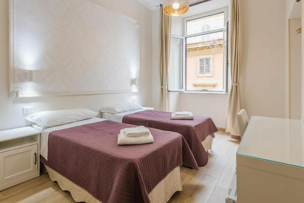 Superior Double Room — Mirabilia House