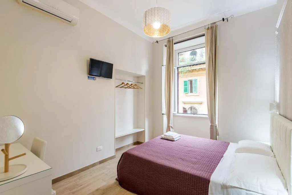 Superior Double Room — Mirabilia House