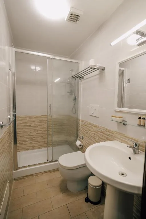Superior Double Room — Mirabilia House