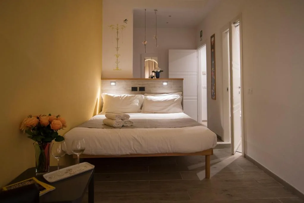 Camera Matrimoniale Superior — Raffaela’s Suite & Rooms Vatican Guest House