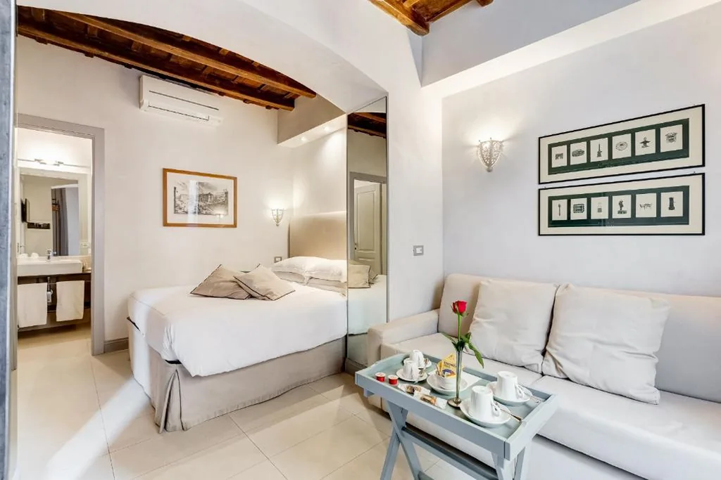 Superior Double Room — Rome Frattina27