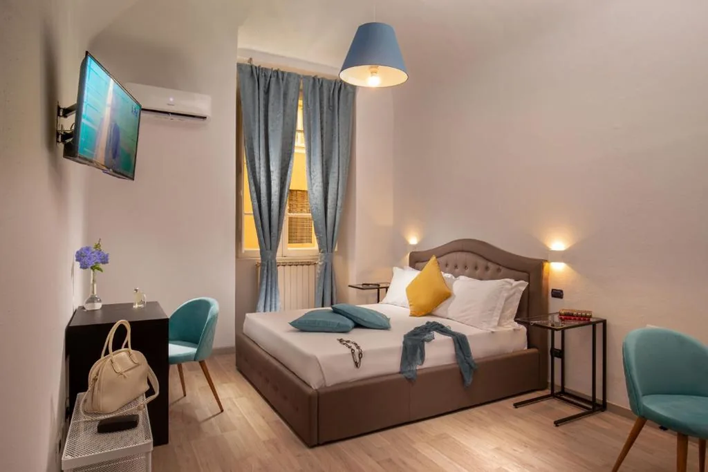 Superior Double Room — The Shell Rome Suite