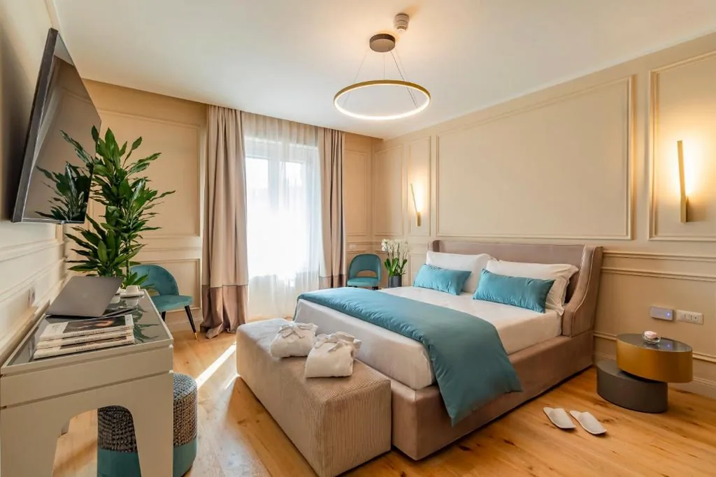 Superior Double Room — Trevi Imperial Suite 2