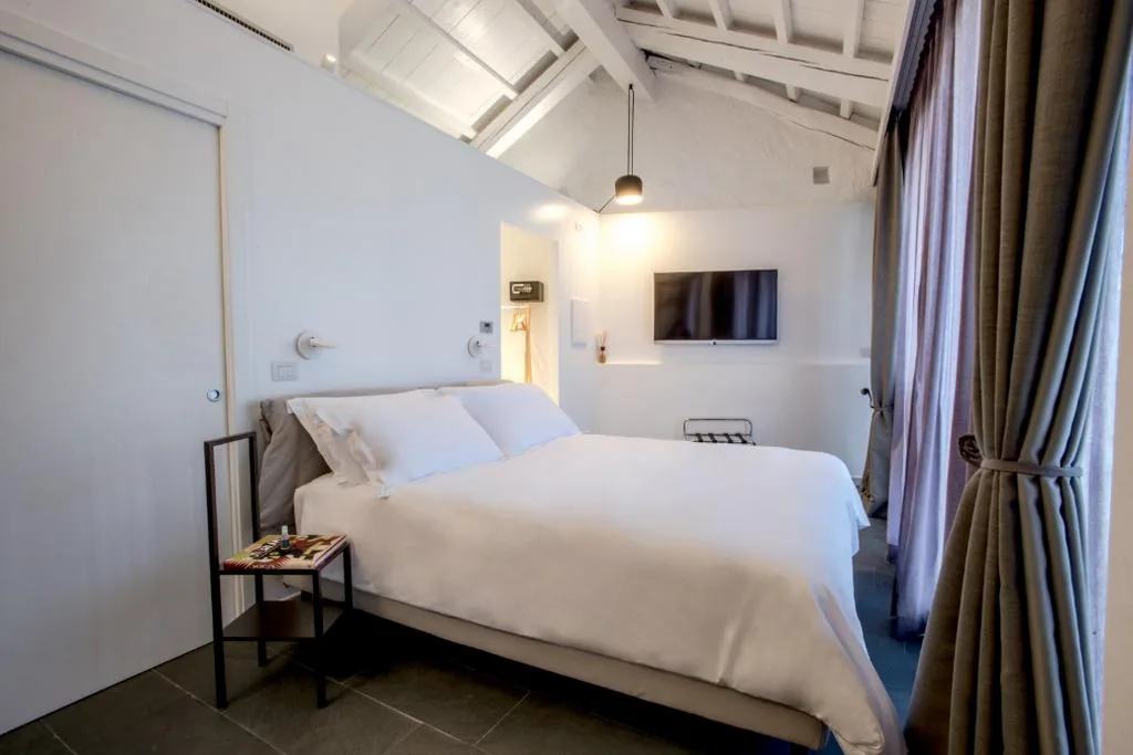 Camera Matrimoniale Superior — Uve Rooms & Wine Bar