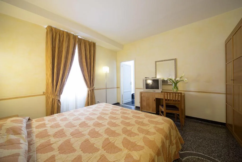 Superior Double Room — Villa Imperiale Hotel