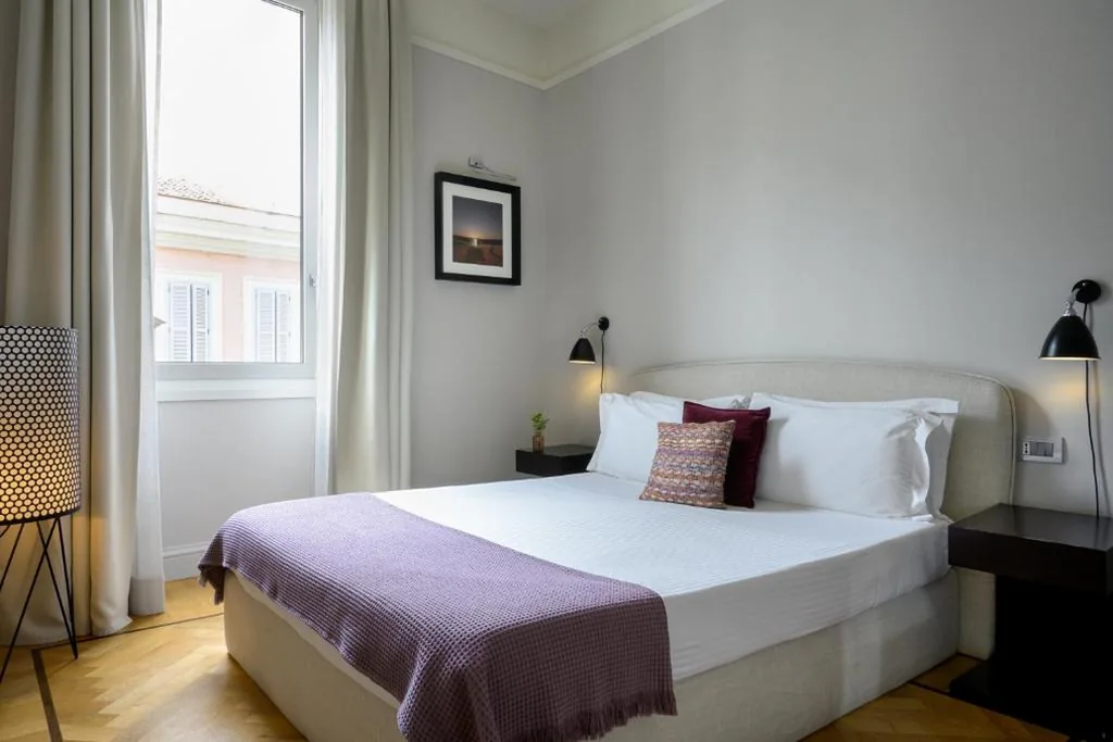 Camera Matrimoniale — The Fifteen Keys Hotel