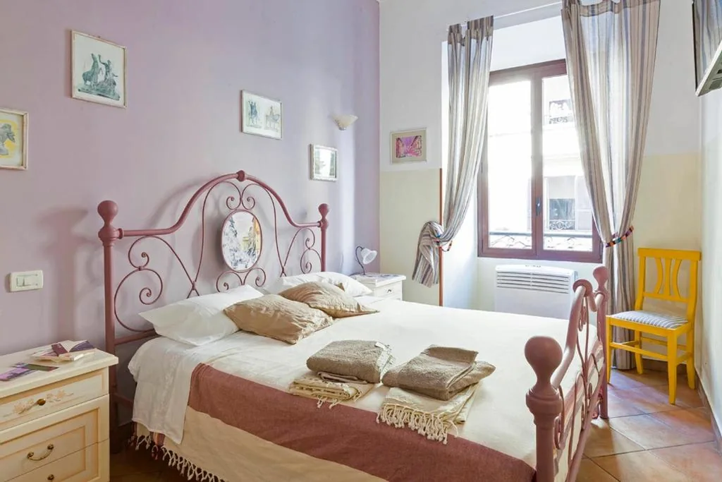 Camera Matrimoniale — Trastevere Dream House