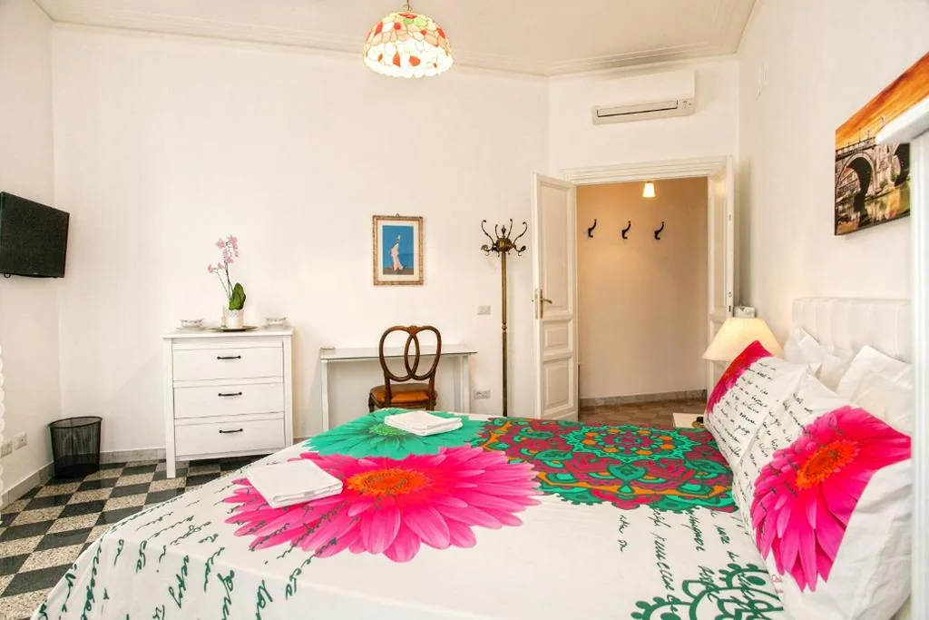 Camera Matrimoniale — Vatica B&B Roma