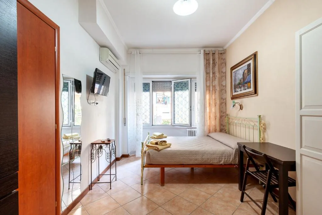Double Room — Vatican Mami