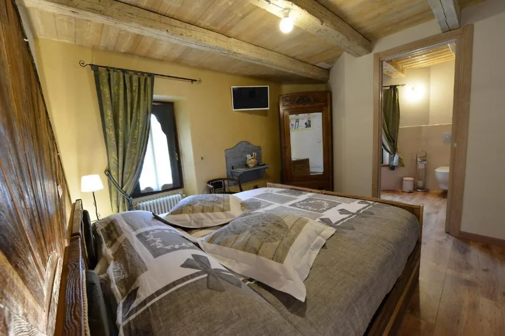 Camera Matrimoniale — Vecchio Mulino Guest House
