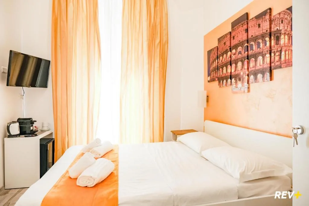 Double Room — Viale Giulio Cesare Guest House
