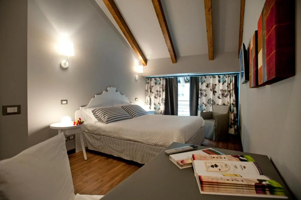 Double Room — Vinoteca La Sacrestia