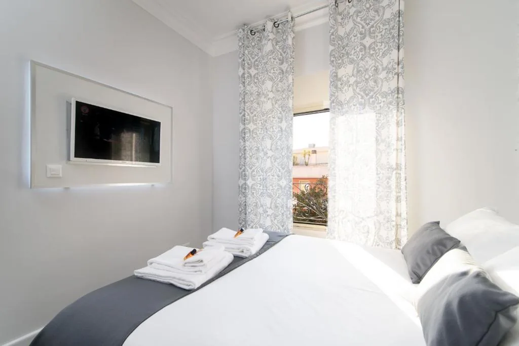 Camera Matrimoniale — White Caesar Guesthouse