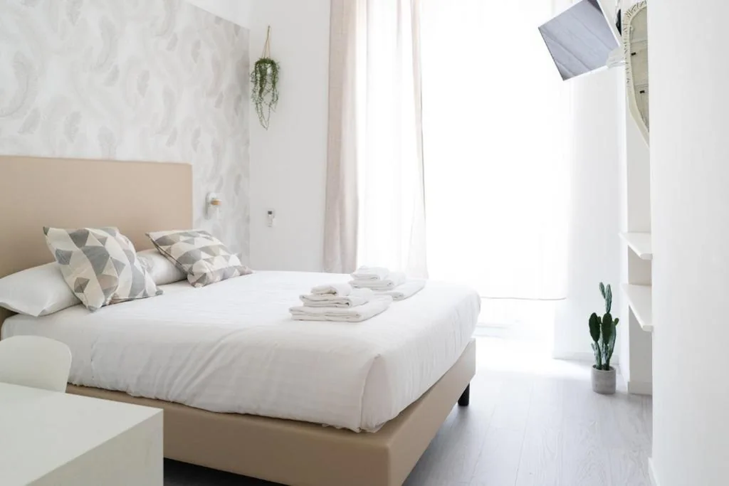 Camera Matrimoniale — White Gioberti Guesthouse