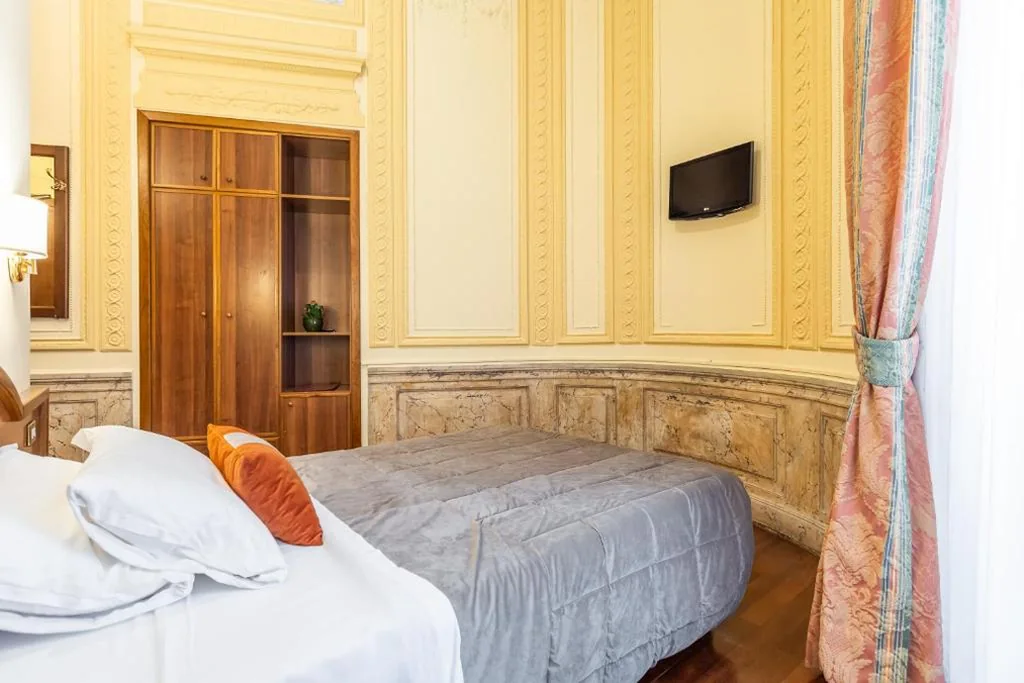 Camera Piccola Doppia con Letti Singoli — Hotel Medici