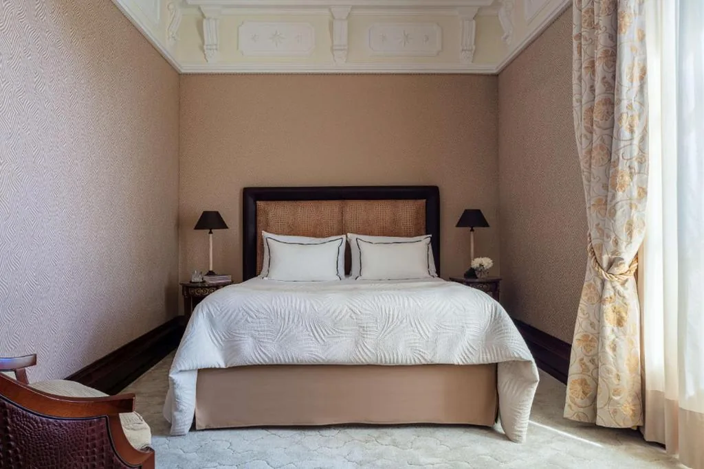 Camera Premium Matrimoniale/Doppia con Letti Singoli — Anantara Palazzo Naiadi Rome Hotel – A Leading Hotel of the World