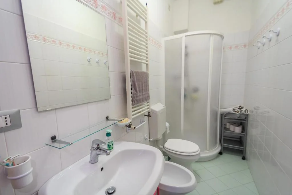 CAMERA PRIVATA A 20 METRI DAL MARE — foto 3