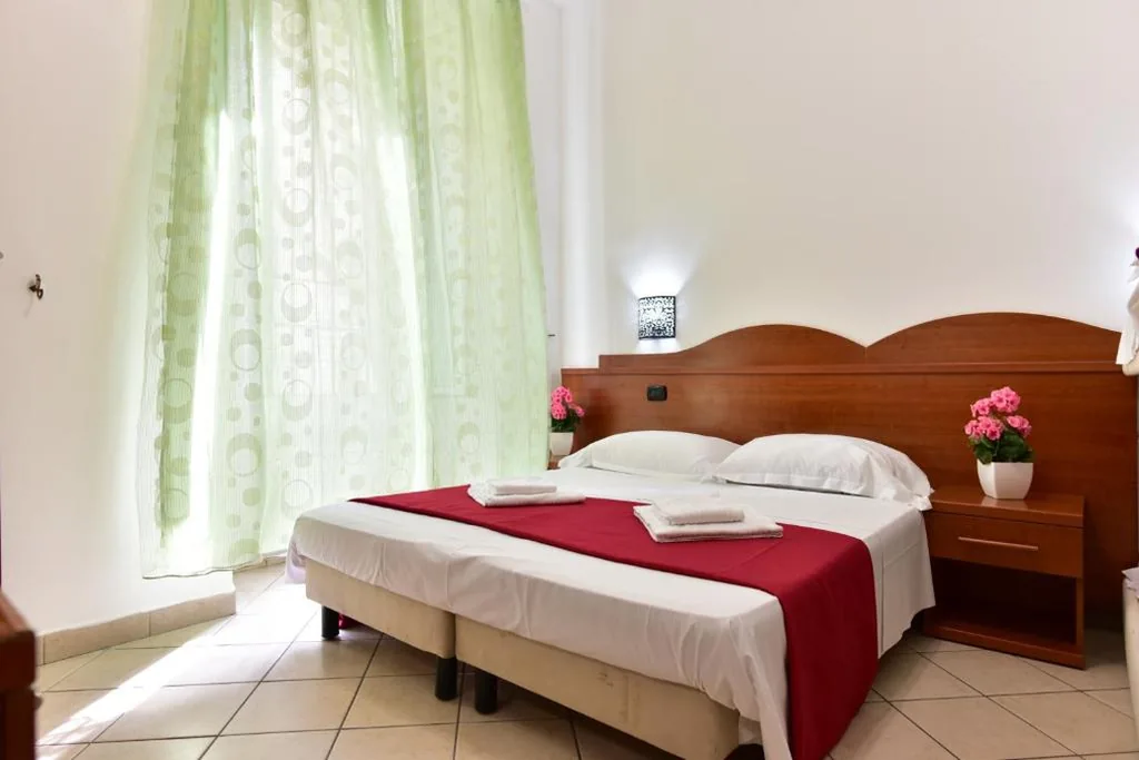 Quadruple Room — B&B Rome Terminal House
