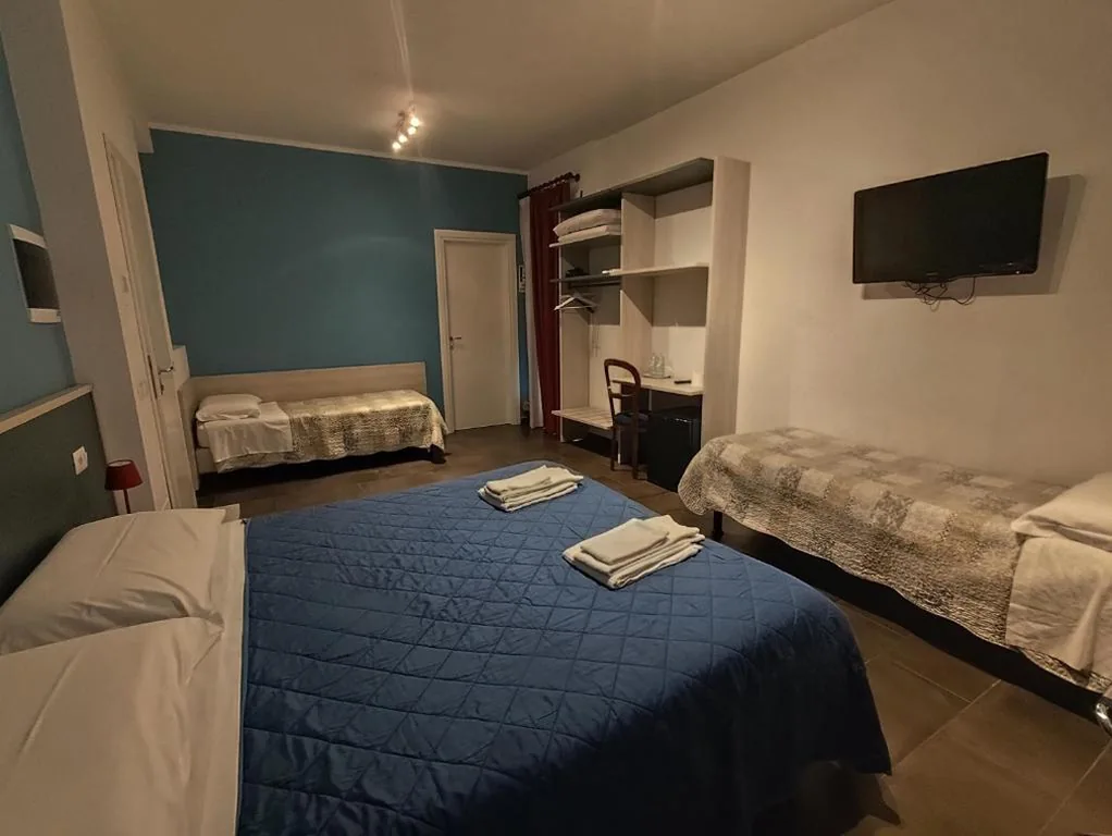 Quadruple Room — Belvedere Rooms Guest House