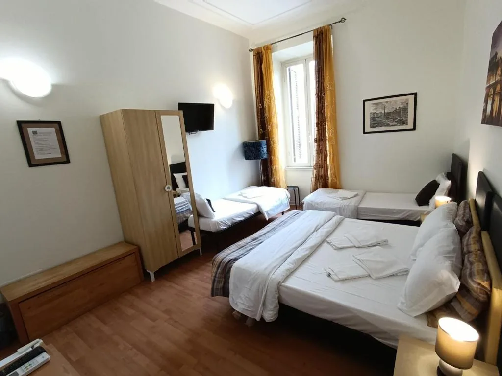 Budget Quadruple Room — Quo Vadis Roma 2