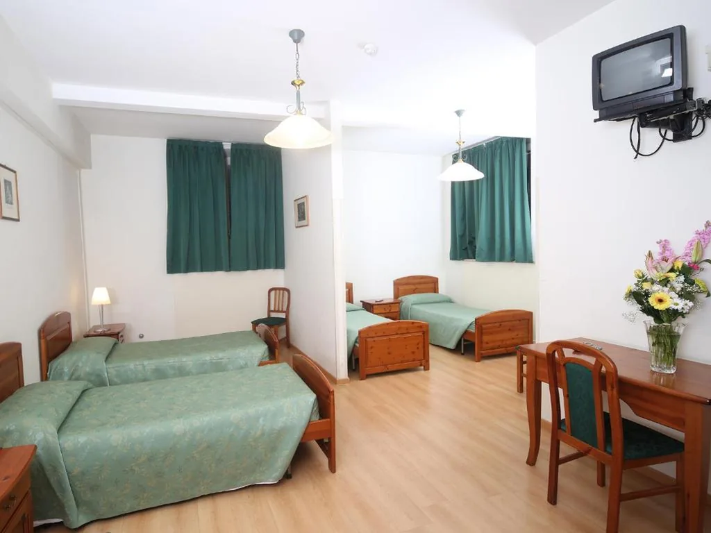 Quadruple Room — Casa Di Santa Francesca Romana a Ponte Rotto