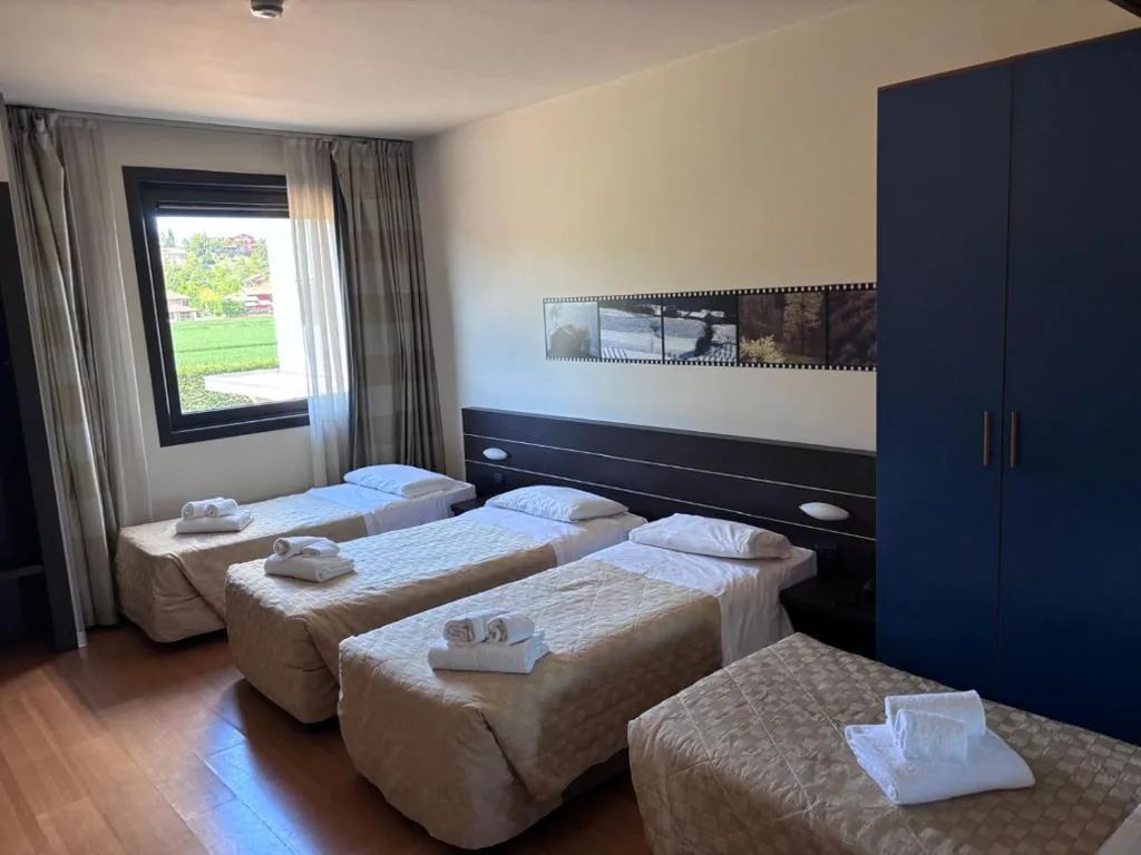 Quadruple Room — Castahotel