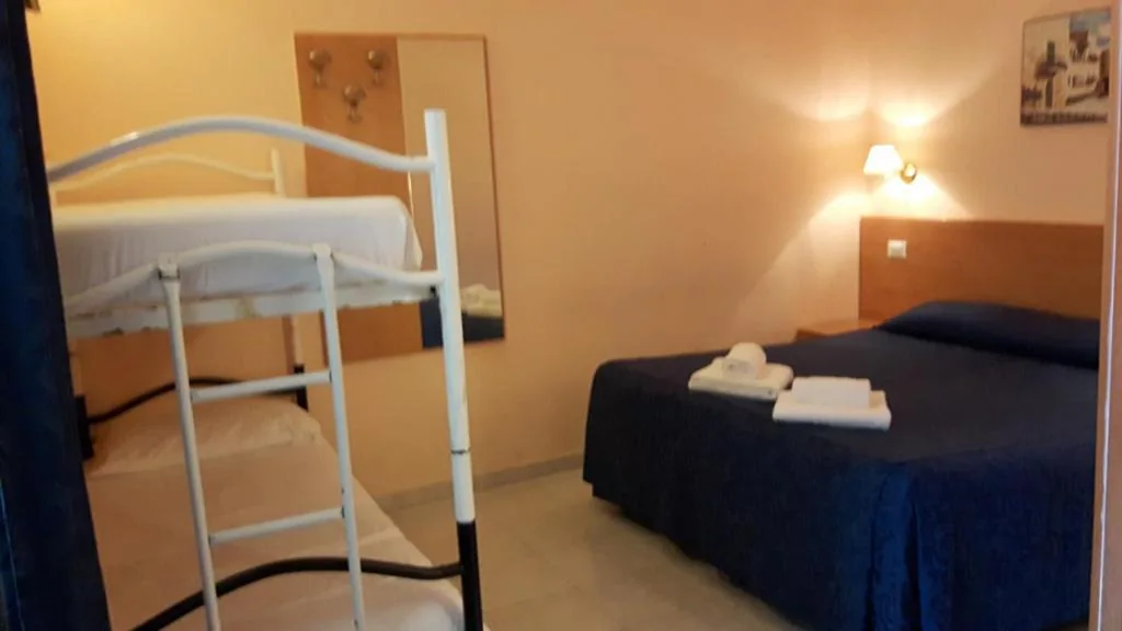 Classic Quadruple Room - Separate Building — Palma