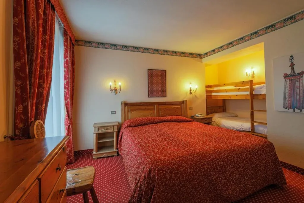 Camera Quadrupla Classic — Hotel Courmayeur