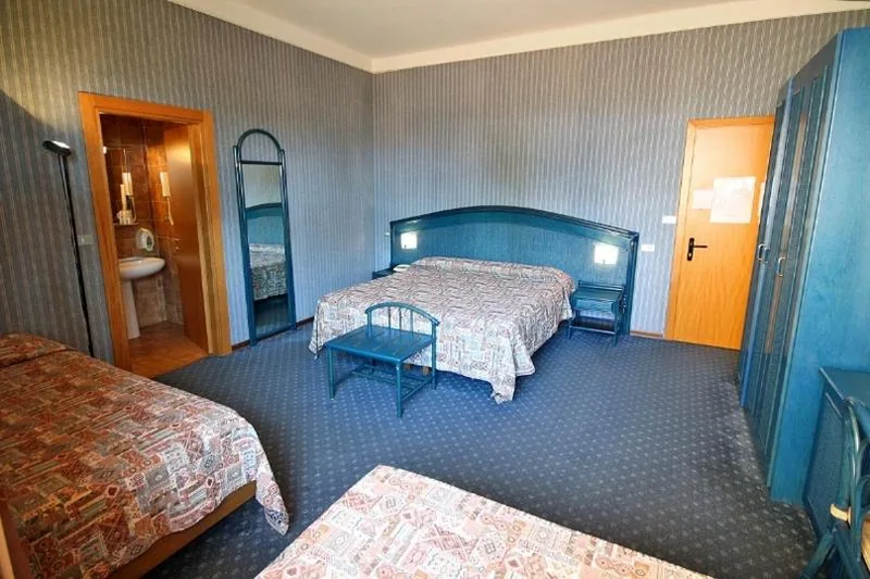 Quadruple Classic Room — Hotel Kristina